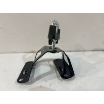 VOLVO XC90 II 16-24 Zaczep Rygiel maski R - 17776