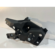 VOLVO XC60 II 18- Mocowanie błotnika Prawy - 17948