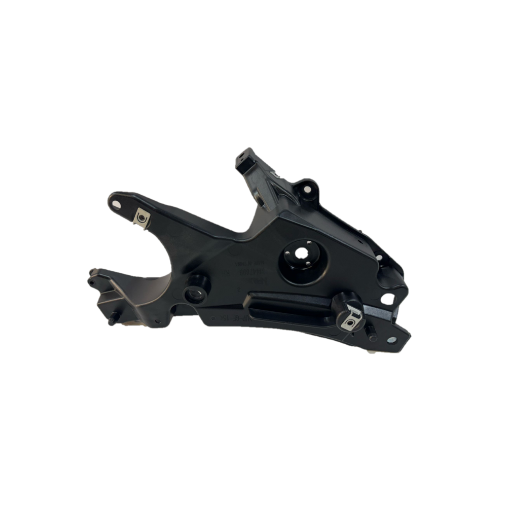 VOLVO S90 V90 17- Mocowanie błotnika R - 17906