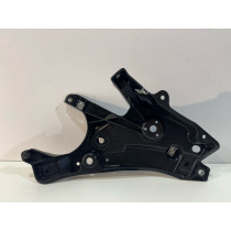 VOLVO S90 V90 17- Mocowanie błotnika L - 17907