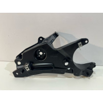 VOLVO S90 V90 17- Mocowanie błotnika L - 17907