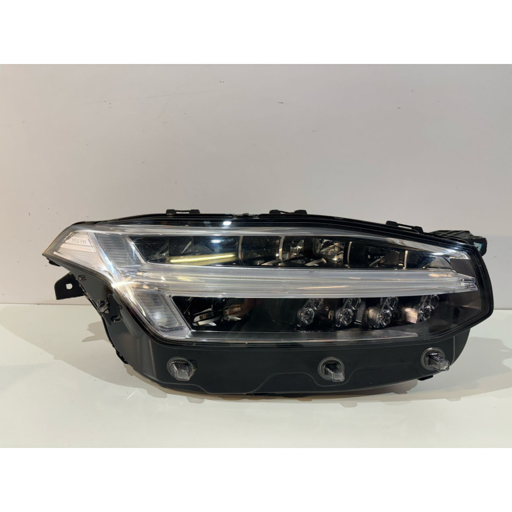 VOLVO XC90 II Lampa Active High Beam Prawa - 18079