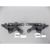 BMW 3 E90 E91 E92 Zawias maski Prawy - 2893