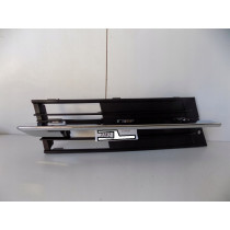 BMW 7 F01 F02 LCI Kratka Zderzaka Prawa - 3182