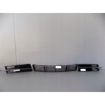 BMW 7 F01 F02 LCI Kratka Zderzaka Prawa - 3182