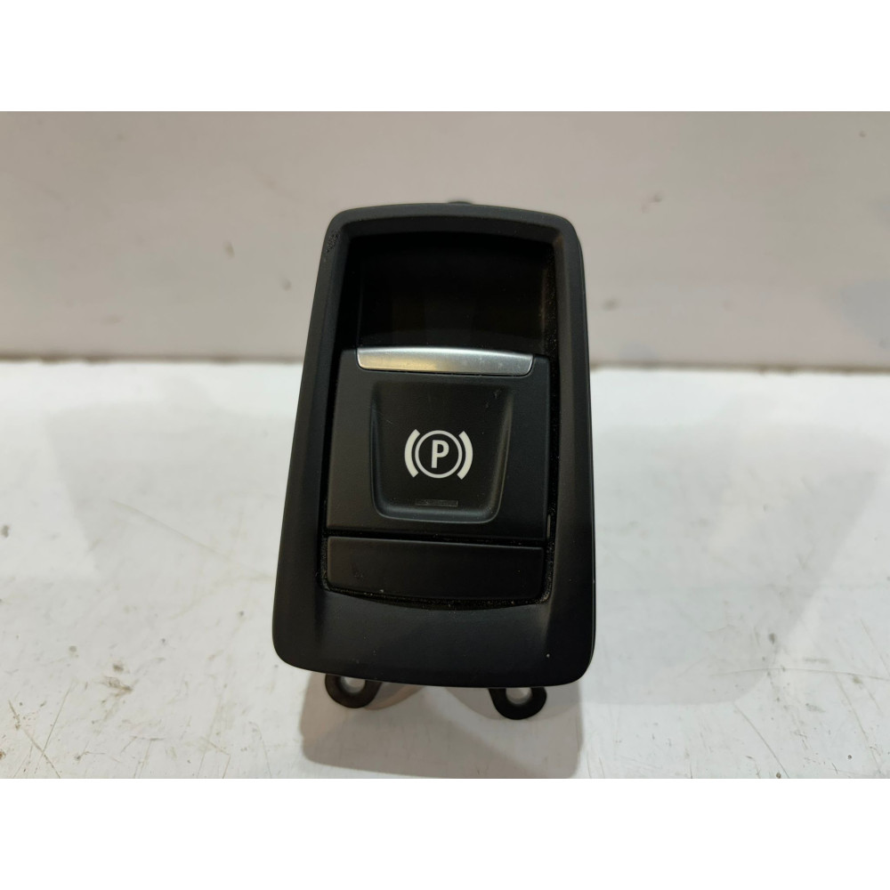 BMW 2 F45 F46 Przełącznik hamulca ręcznego - 6218