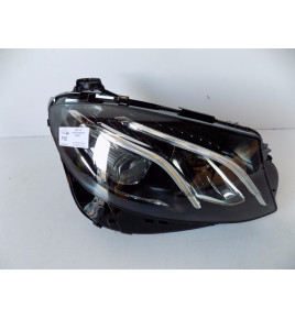 Mercedes W213 Lampa LED Prawa - 5702