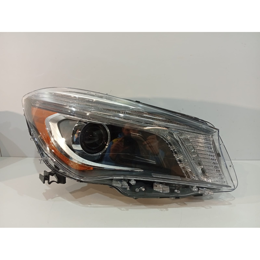 MERCEDES W117 CLA Lampa...