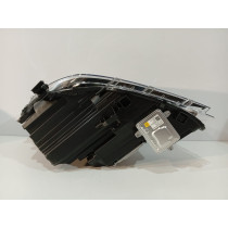 MERCEDES W117 CLA Lampa Xenon USA Prawa - 18220