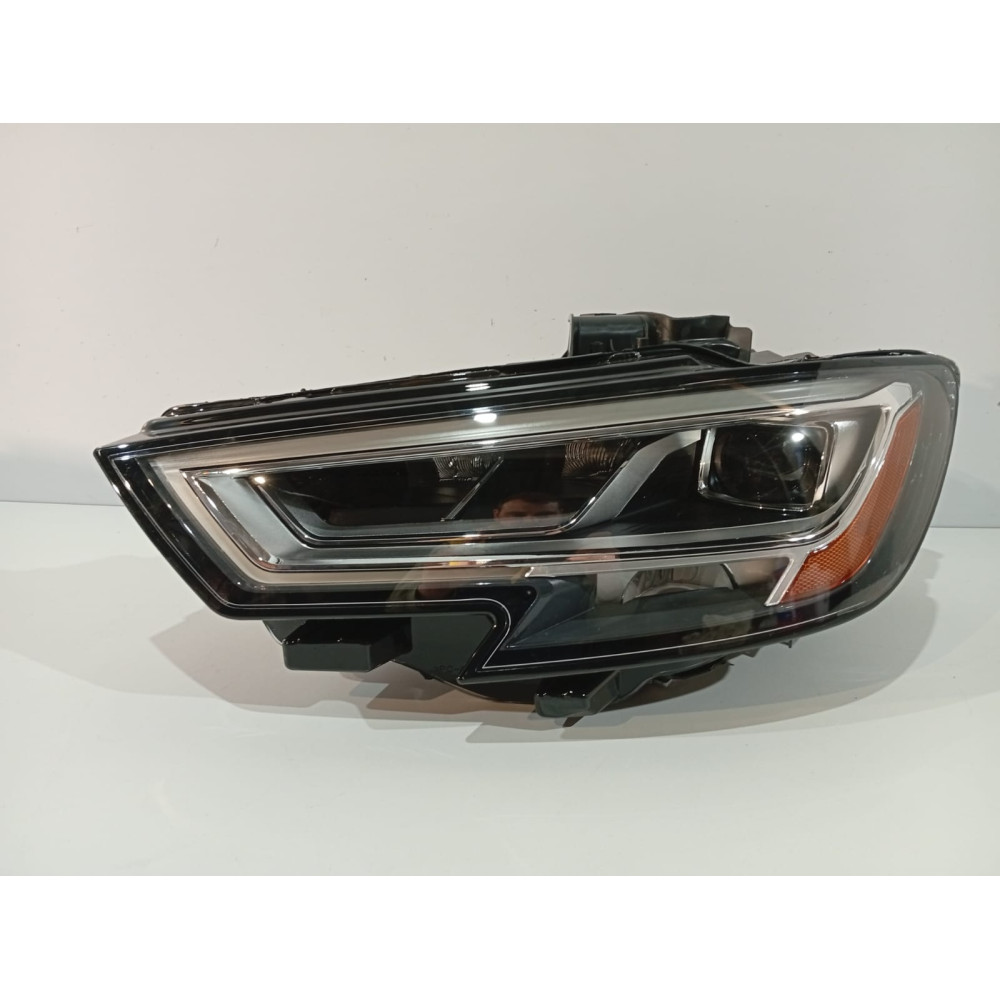 AUDI A3 8V LCI Lampa USA...