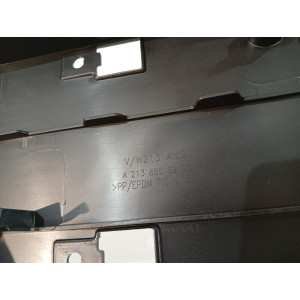 Mercedes E W213 Podkładka pod tablice przód - 3634
