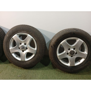 Volkswagen Touareg 7L Koła zimowe 245/65/R17 5X130 - 2722