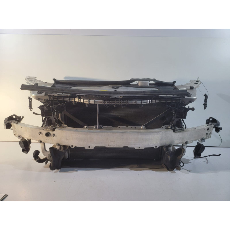 Mercedes C W205 Pas przedni chłodnice - 18385