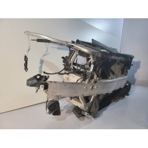 Mercedes C W205 Pas przedni chłodnice - 18385