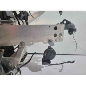 Mercedes C W205 Pas przedni chłodnice - 18385