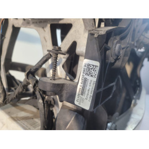 Mercedes C W205 Pas przedni chłodnice - 18385