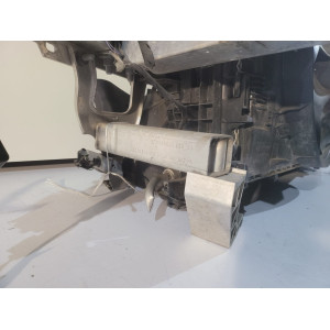 Mercedes C W205 Pas przedni chłodnice - 18385