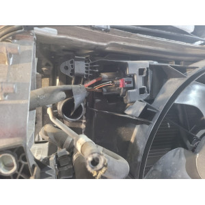 Mercedes C W205 Pas przedni chłodnice - 18385