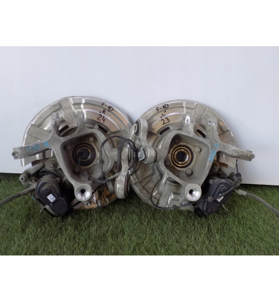 BMW 5 F10\11 Zwrotnica Prawa Tylna - 4662