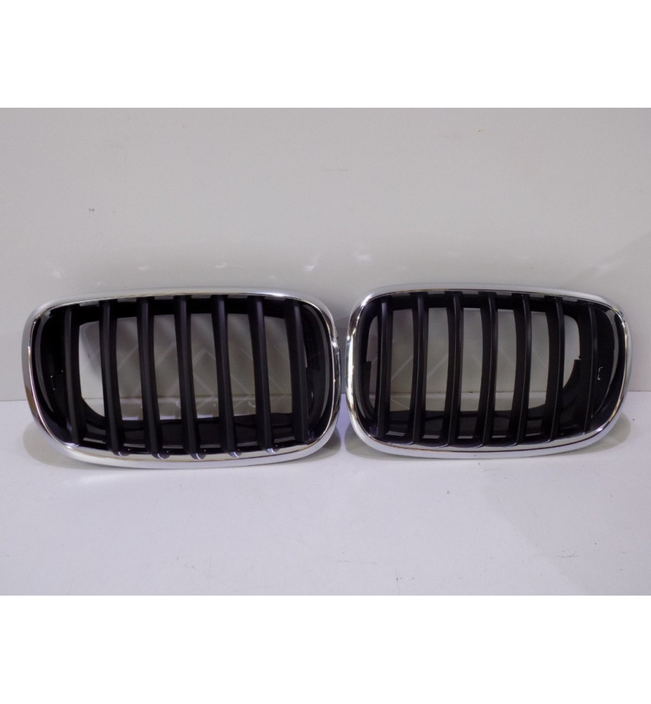 BMW X5 E70 Nerka / Grill zderzaka Komplet - 4111