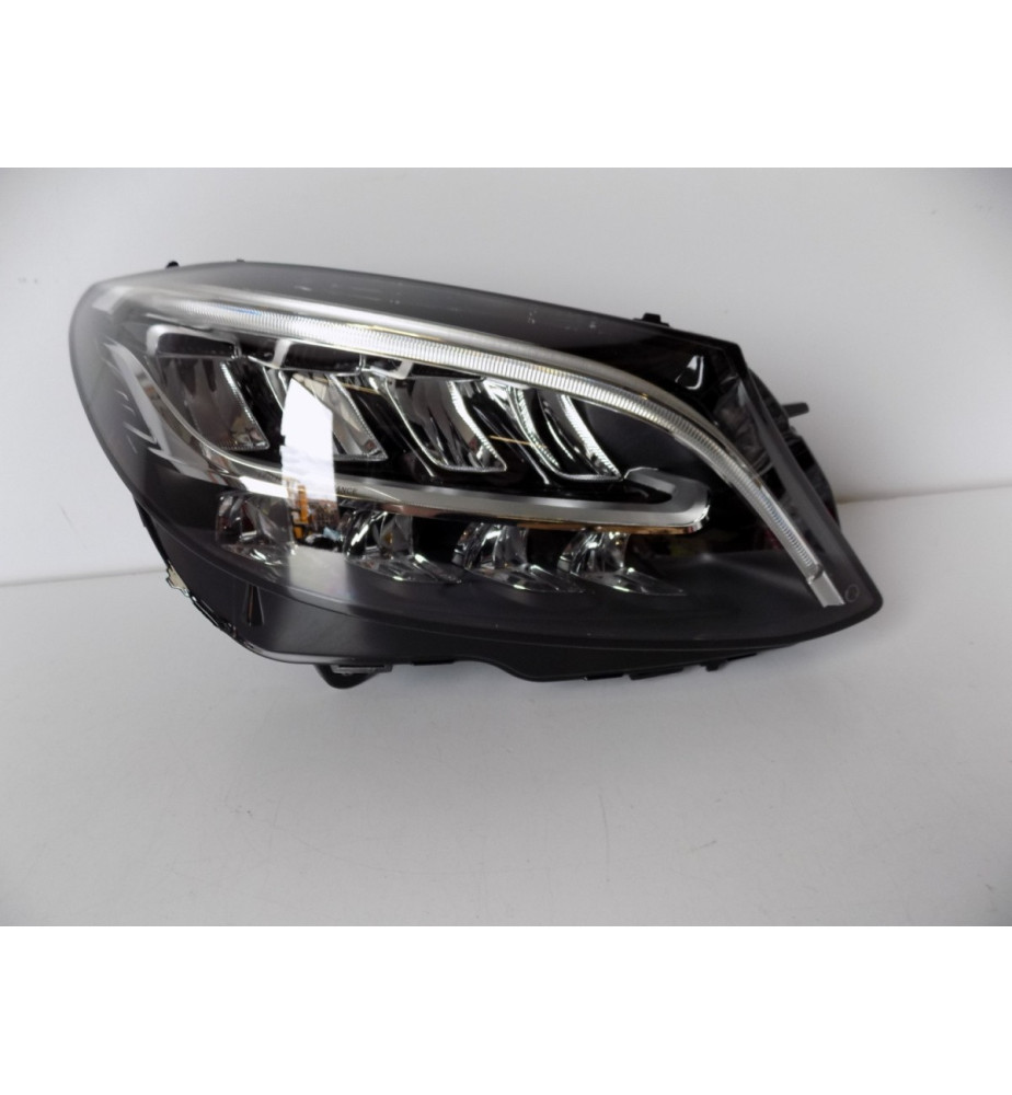 Mercedes Benz C W205 LCI Lampa LED - Prawa 6406
