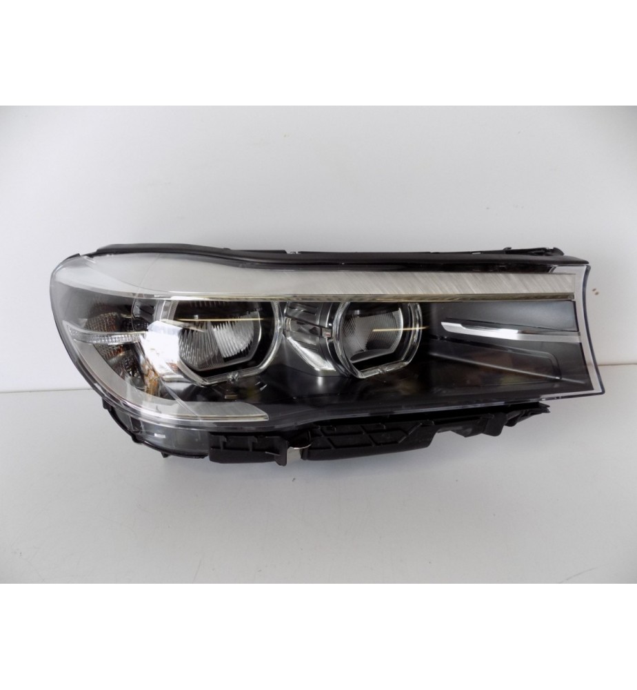 BMW 7 G11 G12 - Lampa przednia Ful LED - R 6410