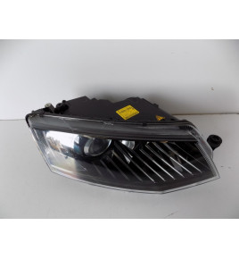 Skoda Ocyavia 3 Lampa przednia ksenonowa - R 6420
