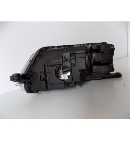 Skoda Ocyavia 3 Lampa przednia ksenonowa - R 6420