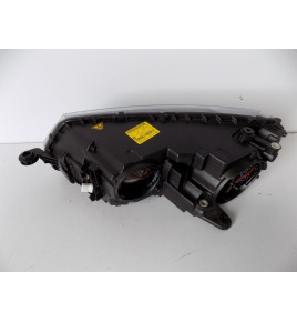 Skoda Ocyavia 3 Lampa przednia ksenonowa - R 6420