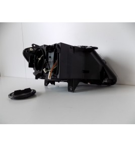 BMW X3 F25 Lampa przednia ksenonowa - L 6421