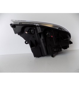 BMW X3 F25 Lampa przednia ksenonowa - L 6421