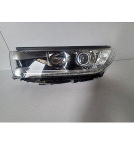 Toyota Highlander 2018 Lampa przednia L - 4413