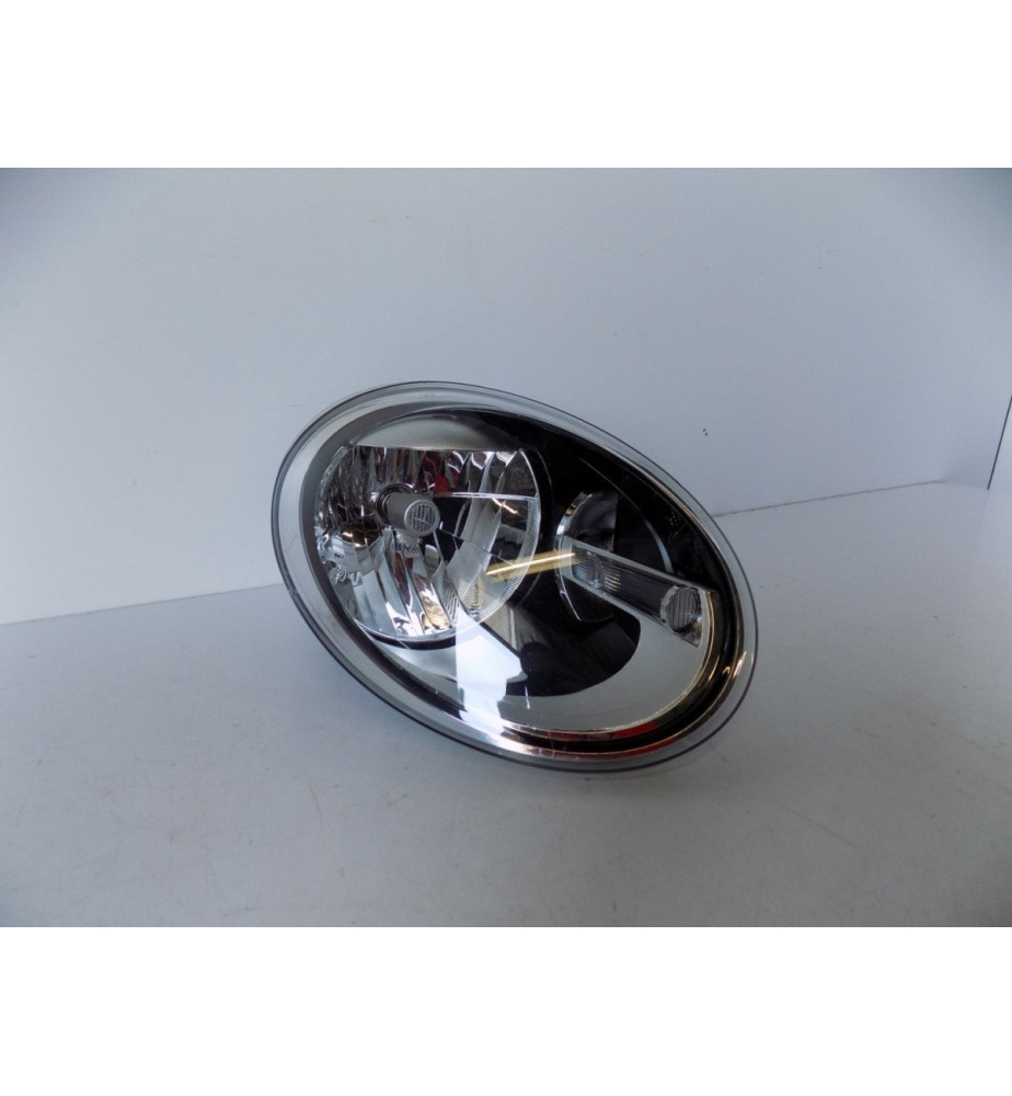 Volkswagen Beetle 5C - Lampa przednia - Prawa 10441
