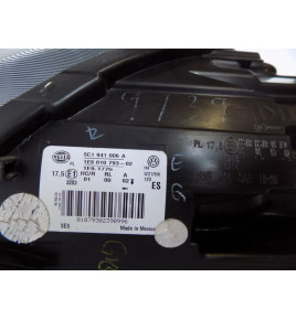 Volkswagen Beetle 5C - Lampa przednia - Prawa 10441