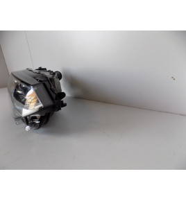 VW Golf 7 Sportsvan Lampa przednia LED Prawa 10442