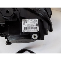 VW Tiguan 5NB - Lampa przednia - Prawa - 10445