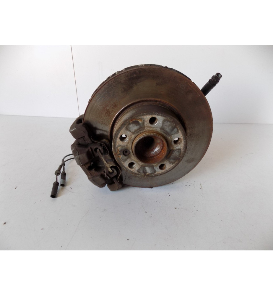 BMW 3 F30\31 Zwrotnica Przednia - Lewa - 6447