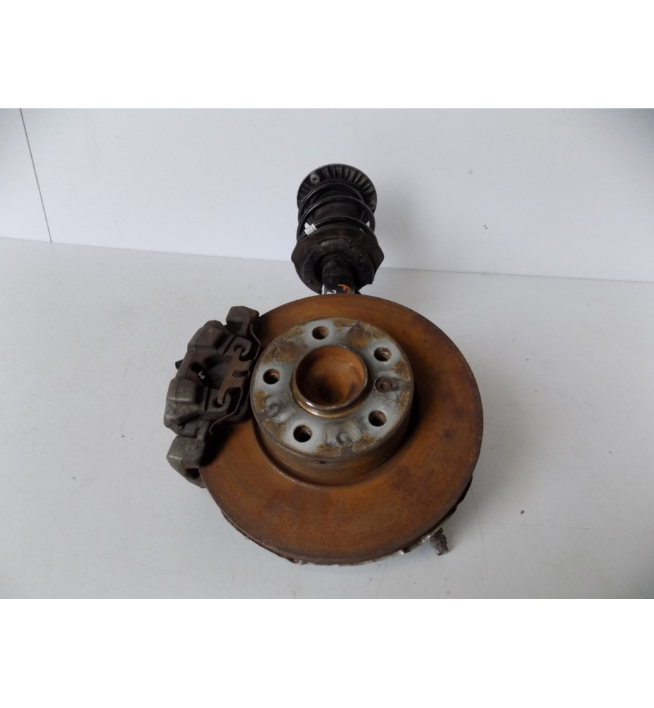 BMW 1 F20 \ F21 Zwrotnica Przednia Prawa - 4670