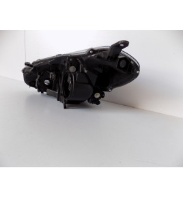Toyota Yaris 3 Hybrid - Lampa przednia - Prawa - 10884