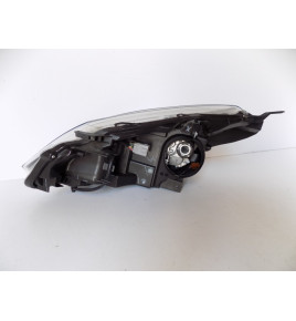 Toyota Yaris 3 Hybrid - Lampa przednia - Prawa - 10884