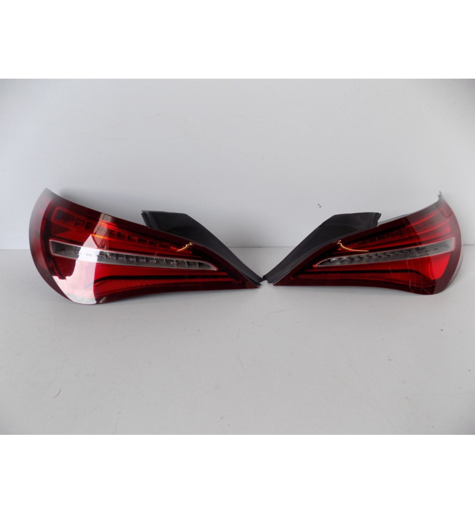 Mercedes W117 CLA LCI Lampy...