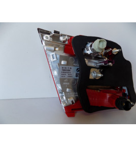 BMW 7 F01 Lampa Tylna Led w Klapę R - 10984