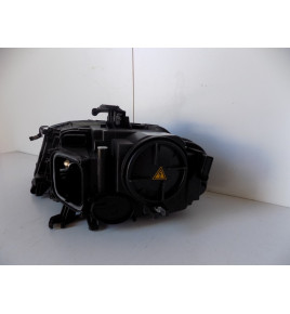 Audi A4 B8 - Lampa przednia Xenon - Prawa 11019