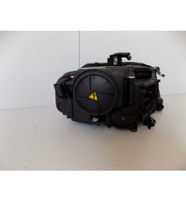 Audi A4 B8 - Lampa przednia Xenon Lewa - 11023