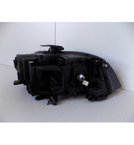 Audi A4 B8 - Lampa przednia Xenon Lewa - 11023