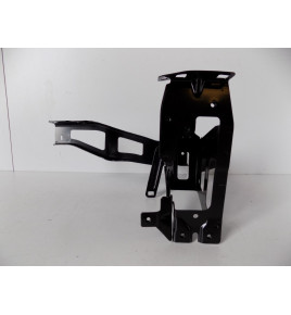 BMW X3 G01/02 - Wspornik lampy / Okular R - 11062