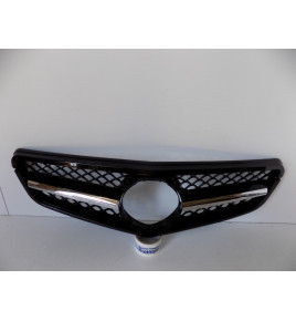 Mercedes W204 C63 AMG Atrapa / Grill - 11095