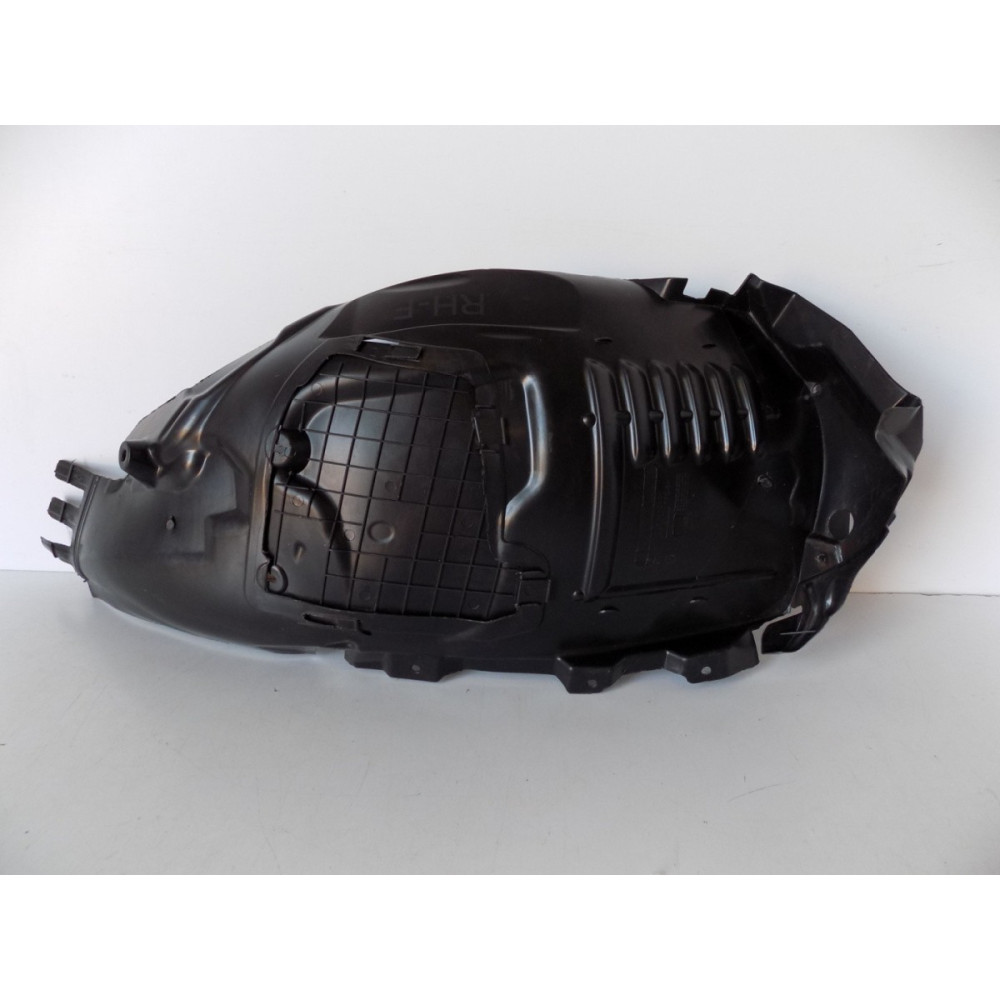 Mercedes C Klasa W205 Nadkole przednie R - 11210