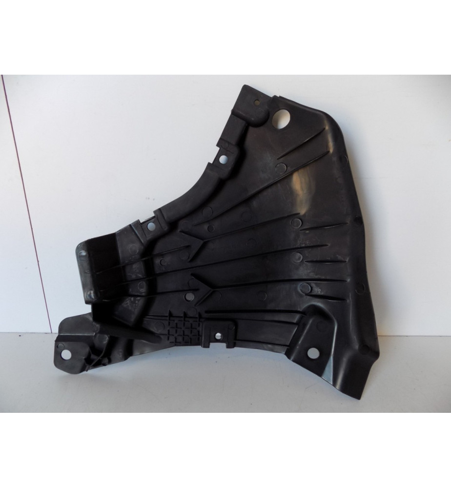 Mercedes W213 Osłona dolna Lewa Trójkąt - 11243