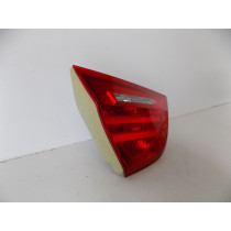 BMW 3 E90 LCI Lampa Tylna w Klapę Lewa - 11767